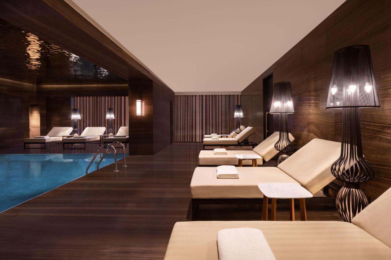 The Ritz-carlton, होटल 5*